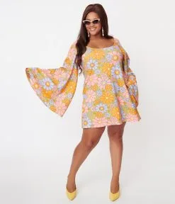 Smak Parlour Plus Size Avocado Green & Multicolor Daisy Downtown Scene Dress