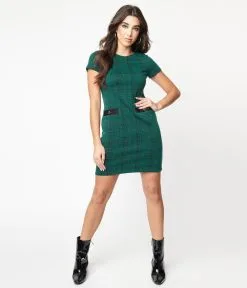 Dress Code Retro Style Black & Green Plaid Shift Dress
