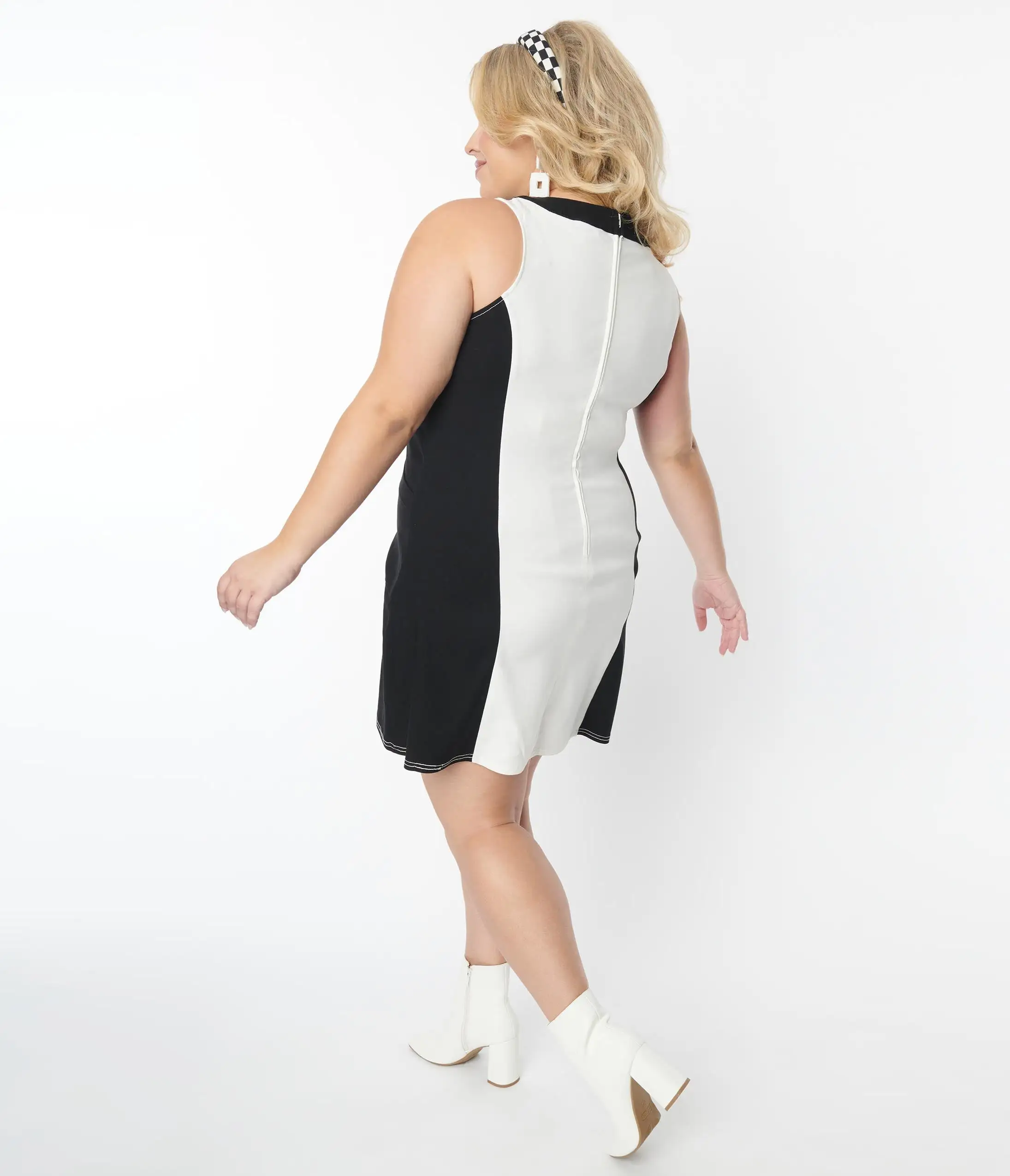 Smak Parlour Plus Size Black & White Color Block Liberated Mini Dress - Image 2