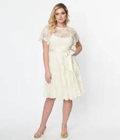 Unique Vintage Ivory Floral Lace Bridal Swing Dress