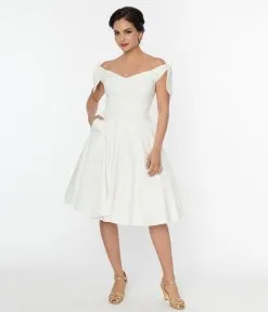 Unique Vintage Off White Prairie Swing Dress