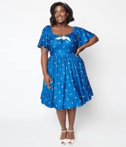 Unique Vintage Curve Blue Bee Print Swing Dress