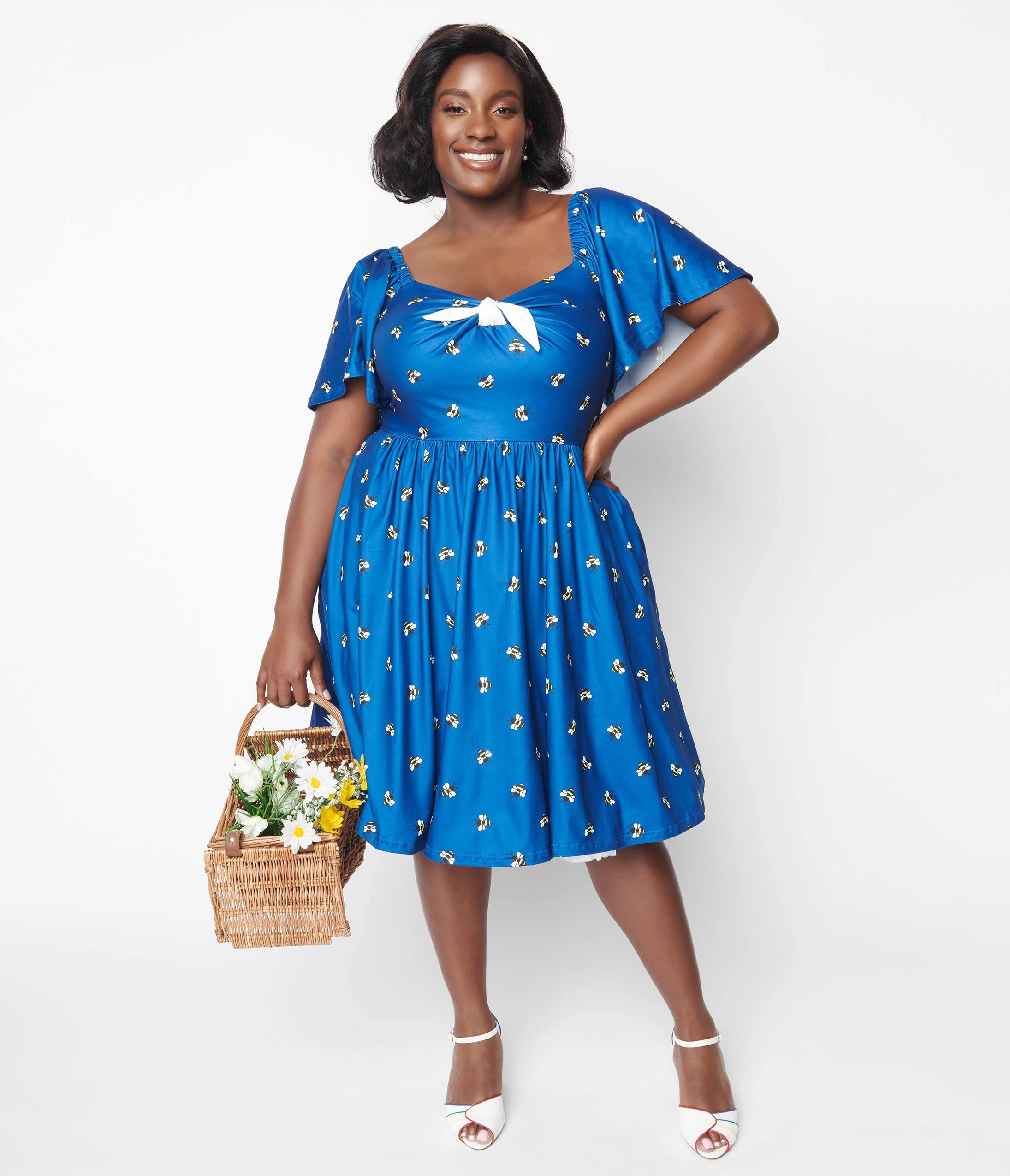 Unique Vintage Curve Blue Bee Print Swing Dress - Image 5