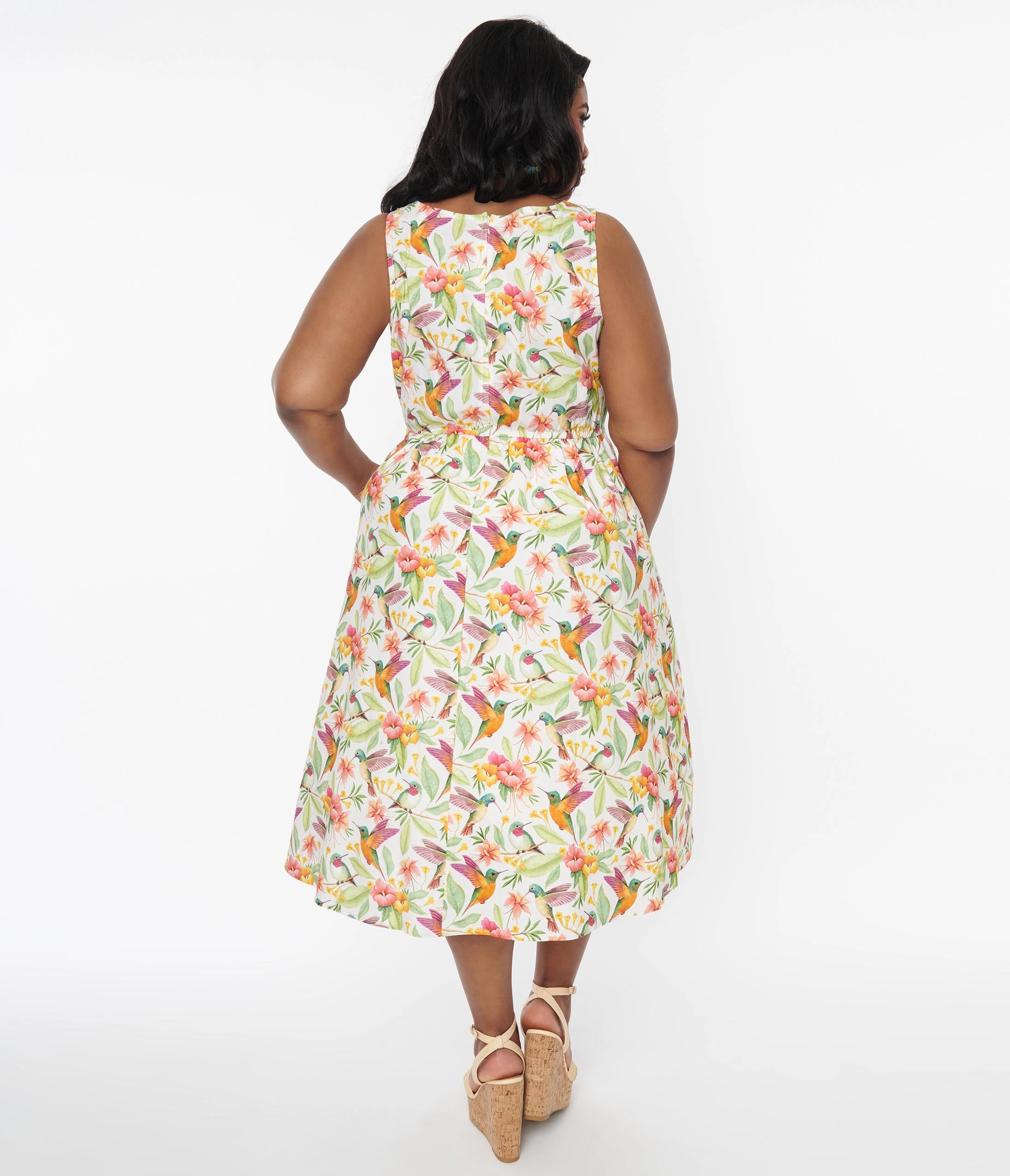 Retrolicious Plus Size White Hibiscus & Hummingbird Print Midi Dress - Image 3