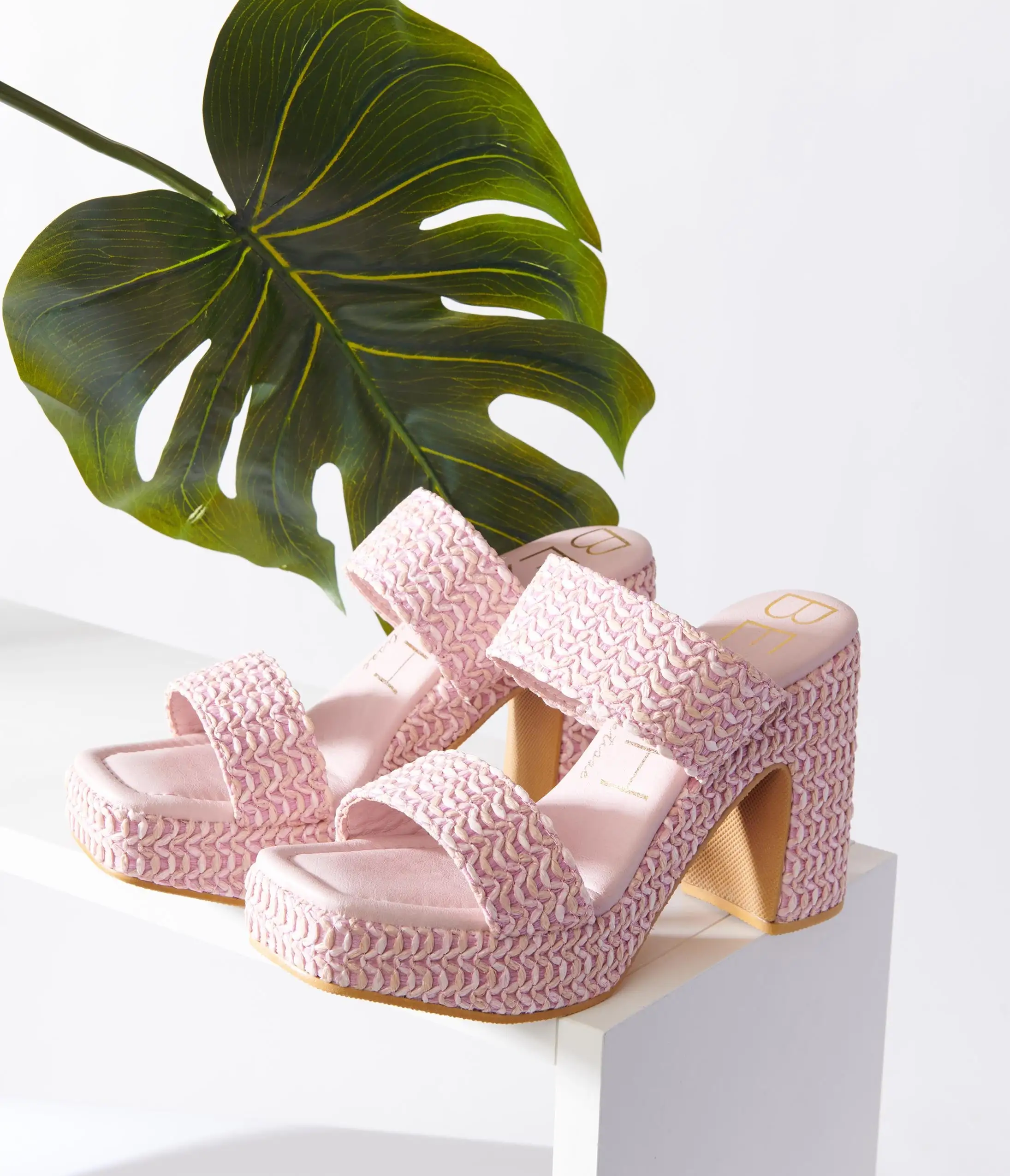 Matisse Pink Raffia Platform Sandals - Image 4