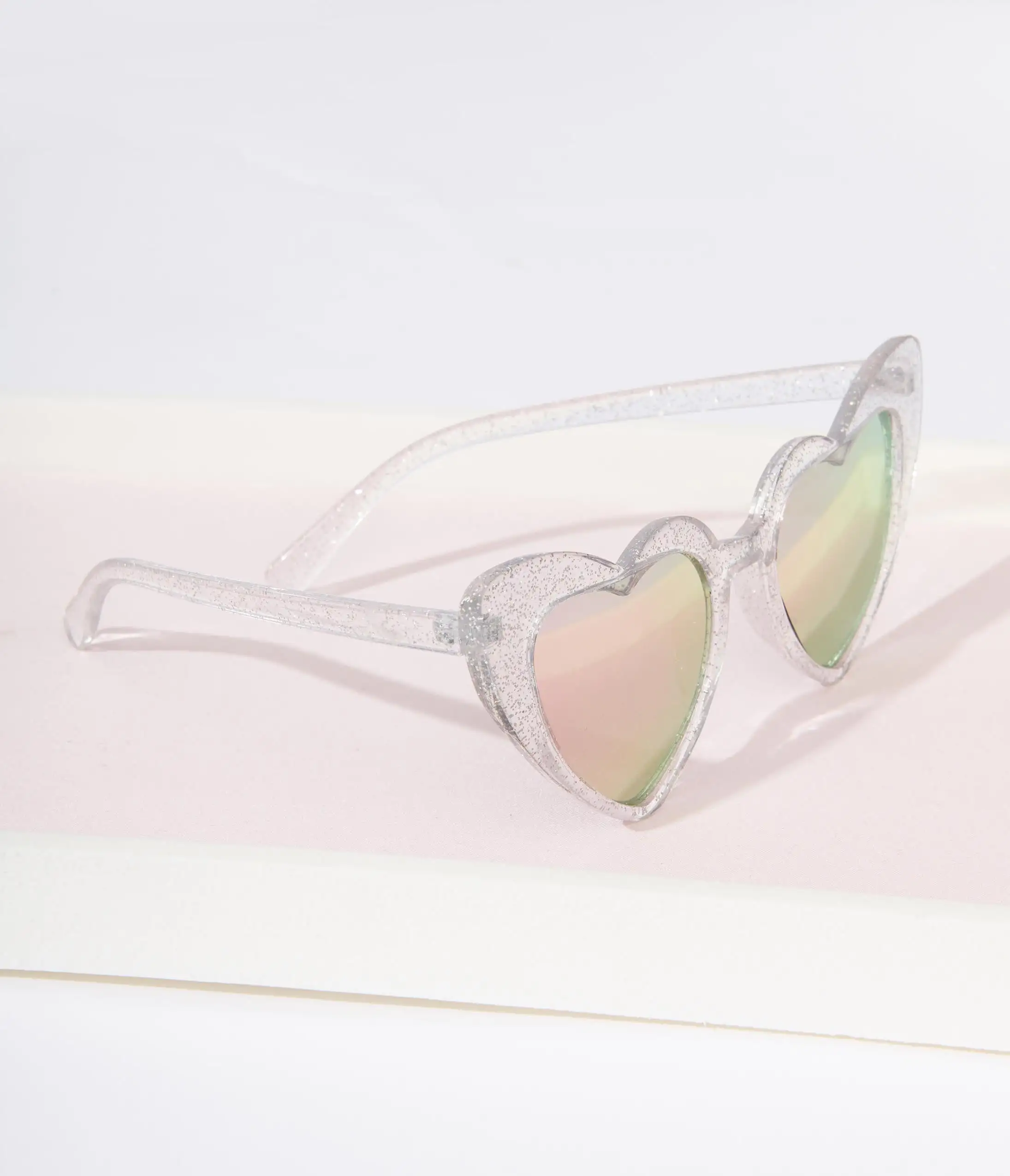 Paper Source Wholesale (Faire) Clear Silver Glitter Heart Cat Eye Sunglasses - Image 4