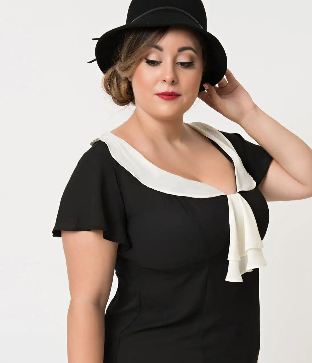 Unique Vintage Plus Size 1920s Black & Cream Wilshire Flapper Day Dress - Image 3
